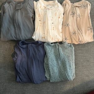 Bundle of 5 Cloud Island One Piece - 3 Sleepers/2 Body Suits - Newborn